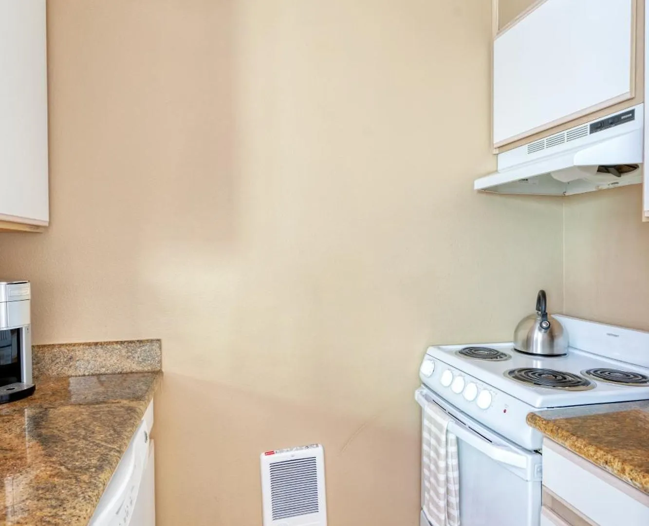Stay Portland - Peaceful Johns Landing Studio - Near Ohsu 0*,  United States