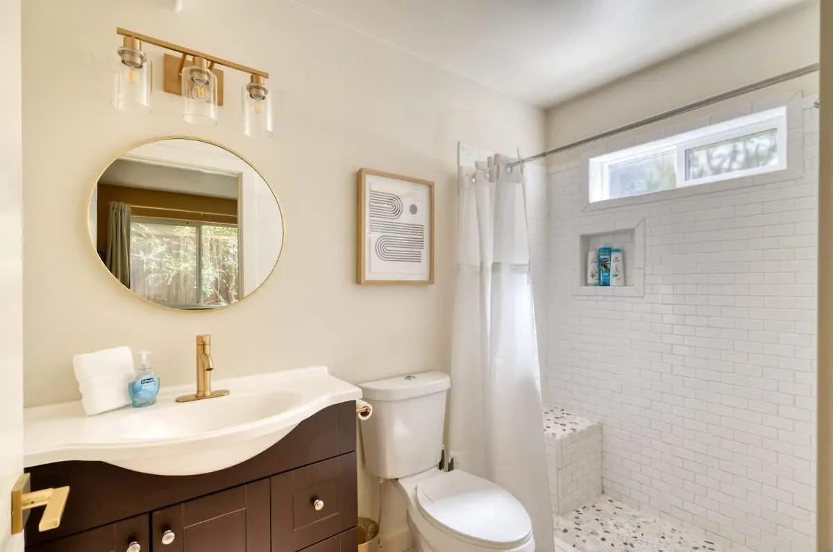 Apartment Stay Portland - Peaceful Johns Landing Studio - Near Ohsu